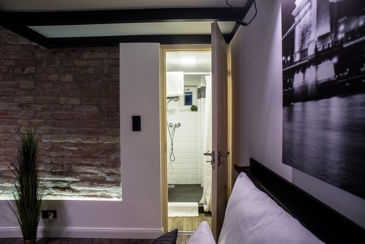 Very Stylish And Fresh Studio Home In The Center Budapest Eksteriør billede